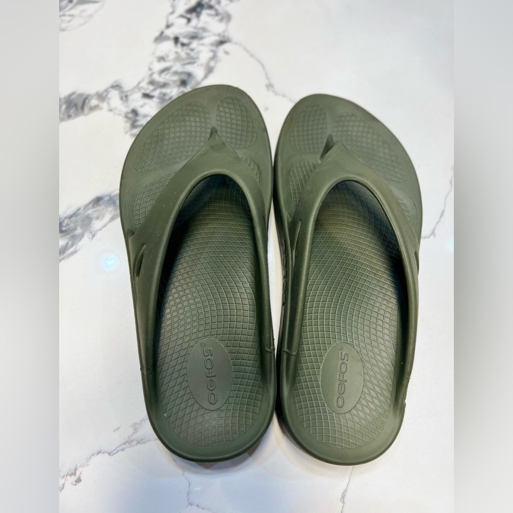 Oofos Sandals